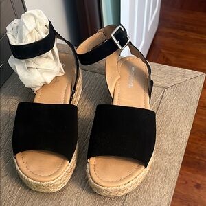 Black Women's Sandals
